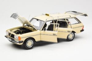 Mercedes 230T W123 T-Model Taxi Norev 1:18 183731 Pressofusione — immagine 2 di 8