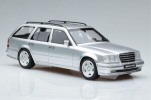 Mercedes E36 AMG S124 Argento Otto 1:18 OT889 Resina — immagine 4 di 6