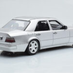 Mercedes E500 W124 Argento Otto 1:18 - image 2 of 6