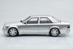 Mercedes E500 W124 Argento Otto 1:18 OT623 Resina — immagine 3 di 6