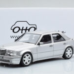Mercedes E500 W124 Argento Otto 1:18 - image 6 of 6