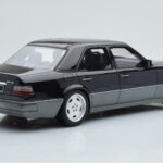 Mercedes E60 AMG W124 Nero Otto 1:18 - image 2 of 6