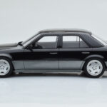 Mercedes E60 AMG W124 Nero Otto 1:18 - image 3 of 6