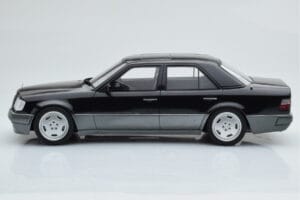 Mercedes E60 AMG W124 Nero Otto 1:18 OT131 Resina — immagine 3 di 6