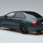 Mercedes E63 AMG Brabus 800 W213 Verde GT Spirit 1:18 - image 5 of 6