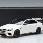 Mercedes AMG E63 S W213 Bianco GT Spirit 1:18 - image 6 of 6