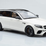 Mercedes AMG E63 S S213 T-Model Bianco GT Spirit 1:18 - image 4 of 6