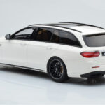 Mercedes AMG E63 S S213 T-Model Bianco GT Spirit 1:18 - image 5 of 6