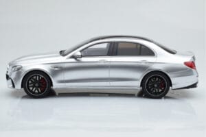 Mercedes AMG E63 S W213 Argento GT Spirit 1:18 GT230 Resina — immagine 3 di 6