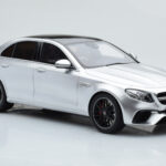 Mercedes AMG E63 S W213 Argento GT Spirit 1:18 - image 4 of 6
