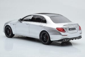 Mercedes AMG E63 S W213 Argento GT Spirit 1:18 GT230 Resina — immagine 5 di 6