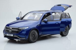 Mercedes EQC 400 Brilliant Blu NZG 1:18 B66963757 Pressofusione — immagine 2 di 8