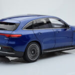 Mercedes EQC 400 Brilliant Blu NZG 1:18 - image 3 of 8