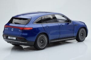 Mercedes EQC 400 Brilliant Blu NZG 1:18 B66963757 Pressofusione — immagine 3 di 8
