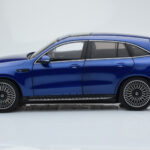 Mercedes EQC 400 Brilliant Blu NZG 1:18 - image 4 of 8