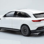 Mercedes EQC 400 Diamond Bianco NZG 1:18 - image 7 of 8