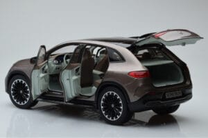 Mercedes EQE SUV X294 AMG Line Velvet Marrone NZG 1:18 B66960836 Pressofusione — immagine 5 di 8