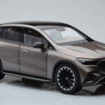 Mercedes EQE SUV X294 AMG Line Velvet Marrone NZG 1:18 - image 6 of 8