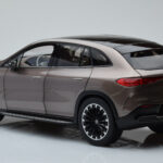 Mercedes EQE SUV X294 AMG Line Velvet Marrone NZG 1:18 - image 7 of 8