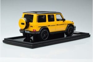 Mercedes AMG G63 W463 Giallo MotorHelix 1:18 MH018-Y Resina — immagine 2 di 7