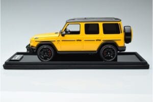 Mercedes AMG G63 W463 Giallo MotorHelix 1:18 MH018-Y Resina — immagine 3 di 7