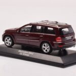 Mercedes GL X164 Cornaline Rosso Minichamps 1:43 - image 3 of 4