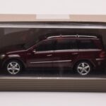 Mercedes GL X164 Cornaline Rosso Minichamps 1:43 - image 4 of 4