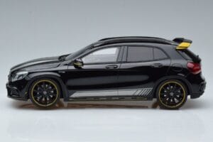 Mercedes AMG GLA45 X156 Giallo Night Edition GT Spirit 1:18 B66960469 Resina — immagine 3 di 6