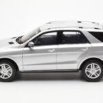 Mercedes M-Class W166 Iridium Argento Metallizzato Minichamps 1:18 B66960064 - image 4 of 8