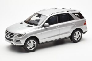 Mercedes M-Class W166 Iridium Argento Metallizzato Minichamps 1:18 B66960064