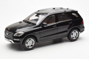 Mercedes M-Class W166 Obsidian Nero Metallizzato Minichamps 1:18 B66960063