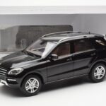 Mercedes M-Class W166 Obsidian Nero Metallizzato Minichamps 1:18 B66960063 - image 8 of 8