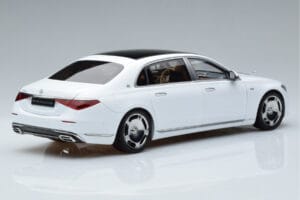 Mercedes Maybach S600 W222 V12 Biturbo Diamond Bianco Almost Real 1:18 820116 Pressofusione — immagine 3 di 11