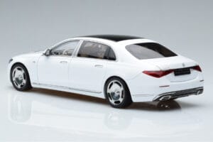 Mercedes Maybach S600 W222 V12 Biturbo Diamond Bianco Almost Real 1:18 820116 Pressofusione — immagine 7 di 11