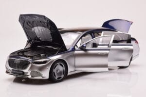 Mercedes Maybach S680 W223 Nautical Blu Cirrus Argento Almost Real 1:18 820125 Pressofusione — immagine 2 di 8