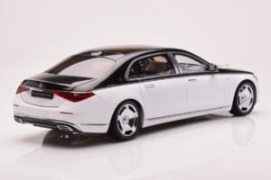 Mercedes Maybach S680 W223 Obsidian Nero Diamond Bianco Almost Real 1:18 820121 Pressofusione — immagine 3 di 7