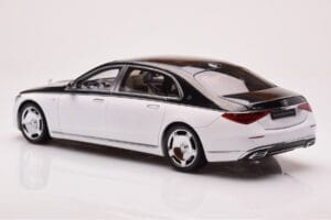 Mercedes Maybach S680 W223 Obsidian Nero Diamond Bianco Almost Real 1:18 820121 Pressofusione — immagine 6 di 7