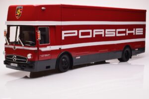 Mercedes O317 Porsche Transporter Rosso CMR 1:18