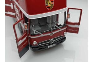 Mercedes O317 Porsche Transporter Rosso CMR 1:18 CMR149 Pressofusione — immagine 6 di 12