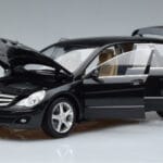 Mercedes R-Class W251 Obsidian Nero Minichamps 1:18 B66962325 Pressofusione - image 2 of 7