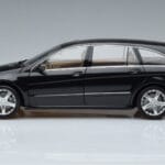 Mercedes R-Class W251 Obsidian Nero Minichamps 1:18 B66962325 Pressofusione - image 4 of 7
