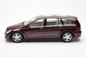 Mercedes R-Class W251 Rosso Metallizzato Minichamps 1:18 150034602 Pressofusione — immagine 4 di 8