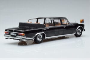 Mercedes 600 Pullman W100 Landaulet Queen Elizabeth II KK-Scale 1:18 KKDC181185 Pressofusione — immagine 2 di 6