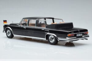 Mercedes 600 Pullman W100 Landaulet Queen Elizabeth II KK-Scale 1:18 KKDC181185 Pressofusione — immagine 5 di 6