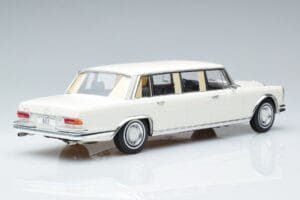 Mercedes S-Class 600 W100 LWB Pullman Bianco MCG 1:18 MCG18188 Pressofusione — immagine 2 di 6
