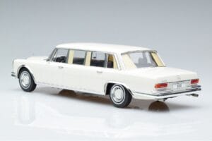 Mercedes S-Class 600 W100 LWB Pullman Bianco MCG 1:18 MCG18188 Pressofusione — immagine 5 di 6