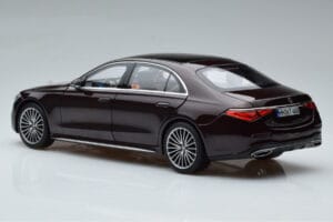 Mercedes S-Class W223 AMG Line Rosso Norev 1:18 183804 Pressofusione — immagine 7 di 8