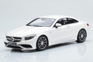 Mercedes AMG S63 C217 Coupe Bianco GT Spirit 1:18 B66960372