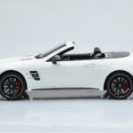 Mercedes AMG SL63 R231 Bianco GT Spirit 1:18 - image 3 of 6