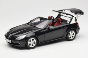 Mercedes SLK R171 Obsidian Nero Metallizzato Minichamps 1:18 B66962319 Pressofusione — immagine 2 di 9